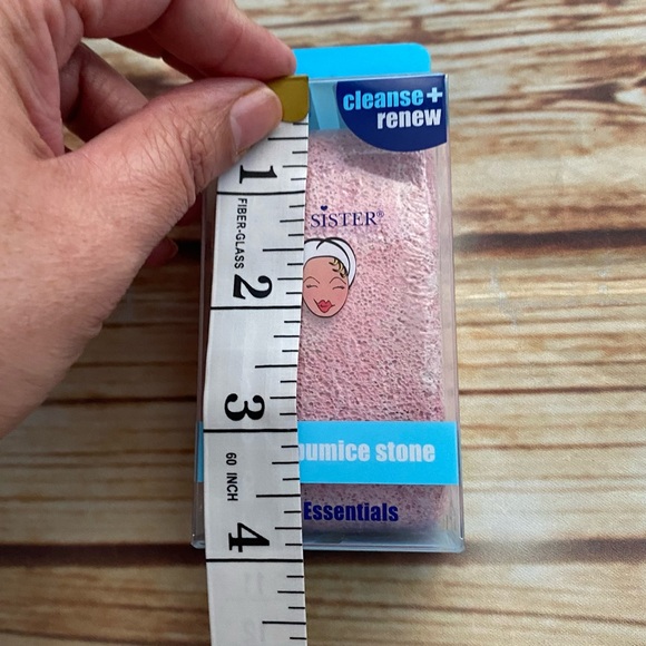 Spa Sister Curved Pumice Stone on a Rope Pink - Picture 5 of 7